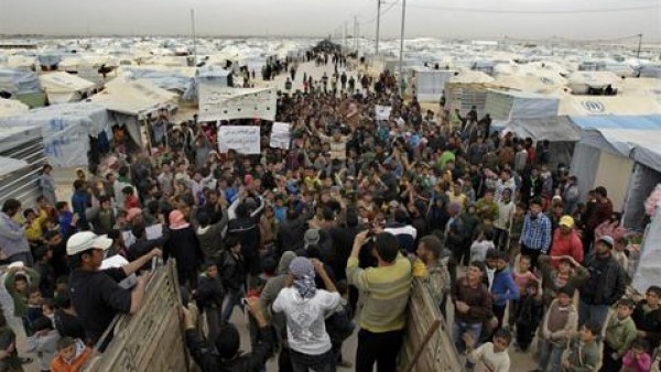 الأمم المتحدة: الموت يحاصر آلاف الفلسطينيين في مخيم اليرموك الأمم المتحدة: الموت يحاصر آلاف الفلسطينيين في مخيم اليرموك
