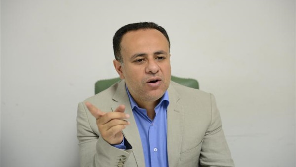 «مصر القوية» يطالب بالإفراج عن عضوه المحبوس لتوزيعه «منشورات»