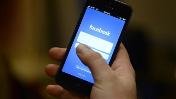 «فيسبوك» تبحث إمكانية السماح للمستخدمين بكسب المال من منشوراتهم