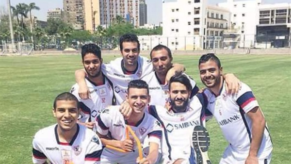 شاهد.. لاعبو الزمالك المستبعدين من رحلة الجزائر بـ «الشعار التاريخي» شاهد.. لاعبو الزمالك المستبعدين من رحلة الجزائر بـ «الشعار التاريخي»
