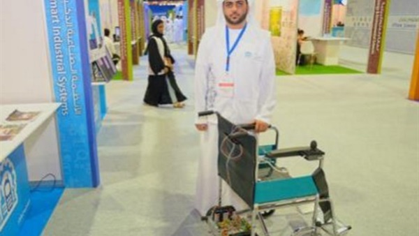 طلاب إماراتيون يبتكرون كرسيًا يتحرك بعضلات الوجه طلاب إماراتيون يبتكرون كرسيًا يتحرك بعضلات الوجه