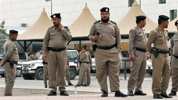 القبض على 140 شخص بالسعودية بتهمة الإرهاب بينهم 5 مصريين القبض على 140 شخص بالسعودية بتهمة الإرهاب بينهم 5 مصريين