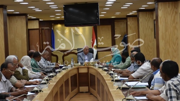 بالفيديو والصور.. محافظ أسوان يحل مجلس أمناء «العروبة» بالفيديو والصور.. محافظ أسوان يحل مجلس أمناء «العروبة»