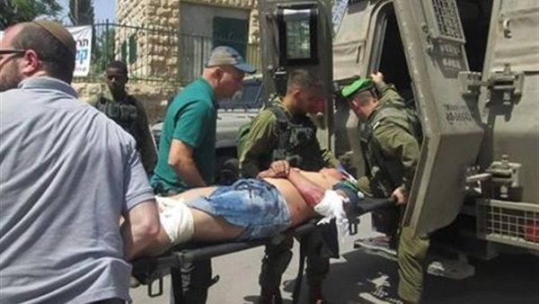 مستوطن إسرائيلي يدهس فلسطينيًا قرب الحرم الإبراهيمي في الخليل مستوطن إسرائيلي يدهس فلسطينيًا قرب الحرم الإبراهيمي في الخليل