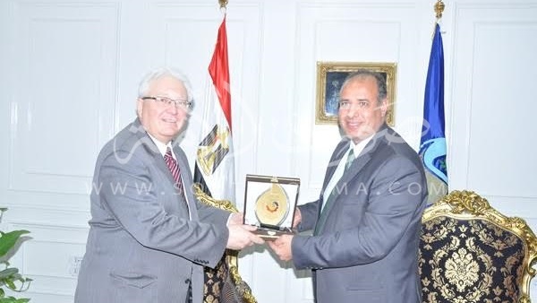 بالصور.. محافظ البحيرة يستقبل القنصل العام الأمريكى بالإسكندرية بالصور.. محافظ البحيرة يستقبل القنصل العام الأمريكى بالإسكندرية