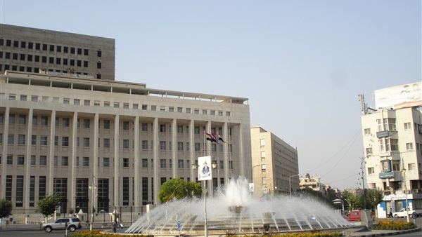 المركزي السوري ينفي جفاف احتياطيات البلاد من العملة الأجنبية المركزي السوري ينفي جفاف احتياطيات البلاد من العملة الأجنبية