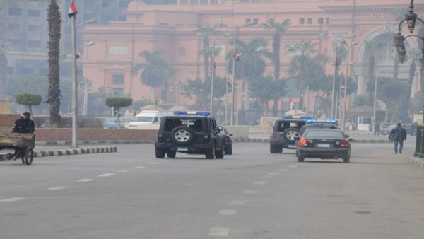 زيارة مفاجئة لمدير أمن القاهرة لتفقد ميدان التحرير