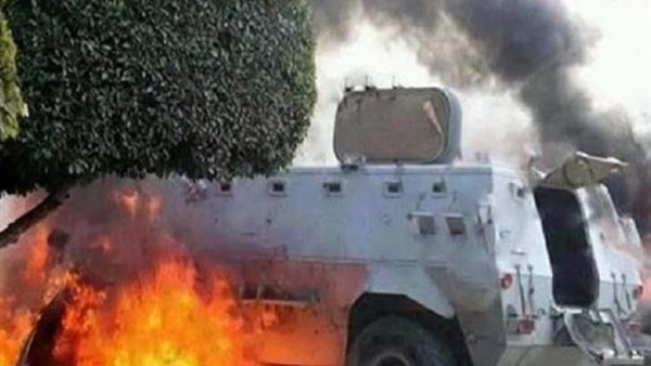 إصابة ضابط ومجندين في تفجير مدرعة بالعريش إصابة ضابط ومجندين في تفجير مدرعة بالعريش