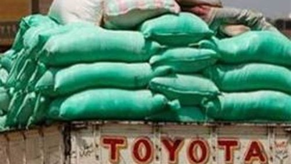 ضبط 8 أطنان دقيق بلدى قبل بيعها بالسوق السوداء بالقليوبية ضبط 8 أطنان دقيق بلدى قبل بيعها بالسوق السوداء بالقليوبية