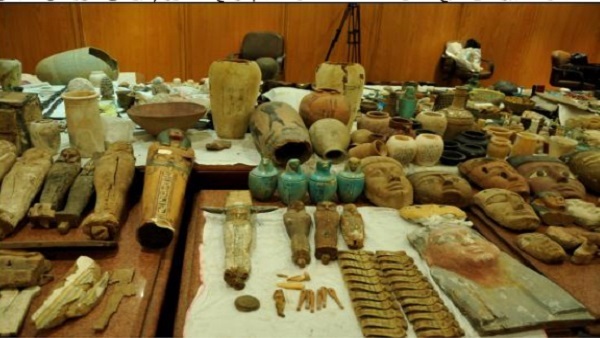 ضبط 121 قطعة يشتبه في أثريتها بالوادى الجديد ضبط 121 قطعة يشتبه في أثريتها بالوادى الجديد