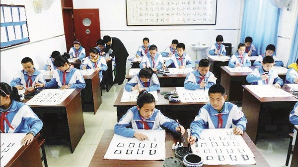 التلوث الكيميائي يهدد طلاب إحدى المدارس الصينية