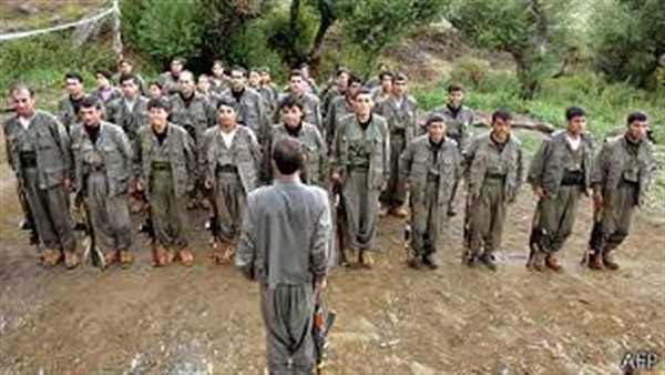 مسلحي الحزب الكردستاني يقتلون جندي تركي بمحافظة ماردين مسلحي الحزب الكردستاني يقتلون جندي تركي بمحافظة ماردين