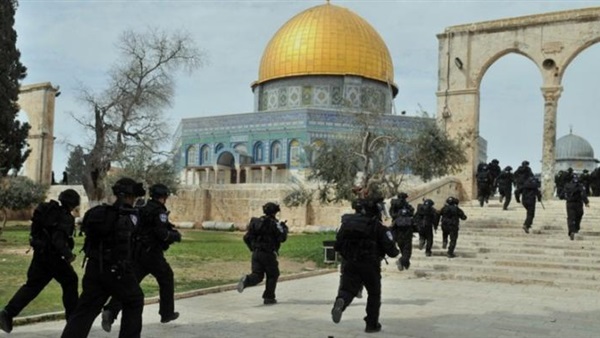 «الحسيني» يحذر من منع الاحتلال تطبيق القانون الفلسطيني ببلدات القدس «الحسيني» يحذر من منع الاحتلال تطبيق القانون الفلسطيني ببلدات القدس