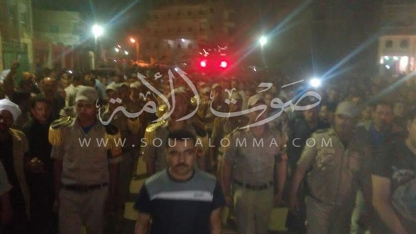 بالصور.. تشييع جثمان أمين شرطة في جنازة عسكرية بالشرقية 