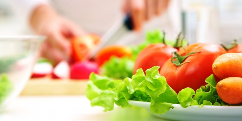 تناول الخضروات لكبار السن من السيدات يحافظ على صحة الأوعية الدموية