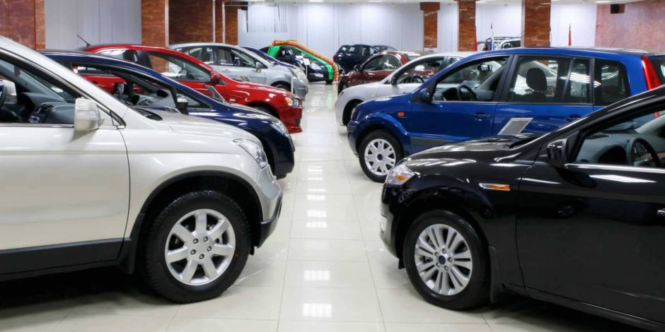 «الغرفة التجارية»: استوردنا 3 آلاف سيارة في يناير 2017.. والمبيعات تتراجع