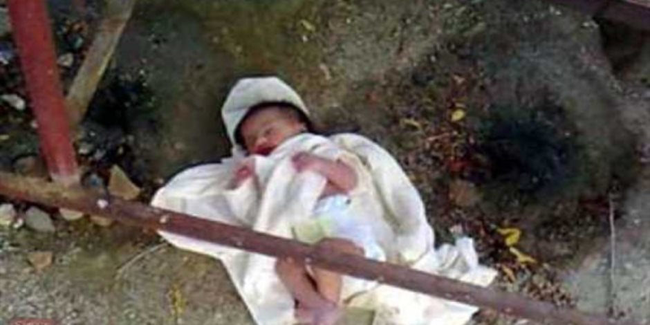 إيداع طفلة حديثة الولادة عثر عليها مواطن بمحطة المترو في دار رعاية 