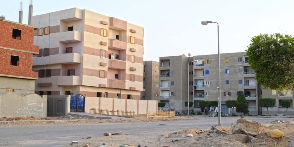 تسكين 21 أسرة من عقارات الخطورة بحى وسط القاهرة فى مدينة "بدر"