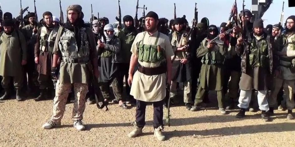 داعش يعدم 5 من عناصره في دير الزور السورية