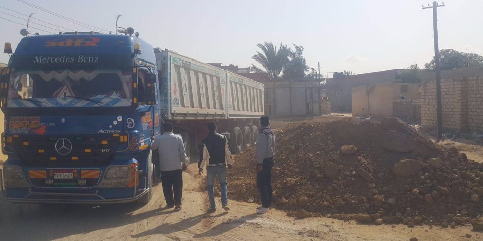 إزالة تعديات طريق «رابعة» الرئيسي بسيناء تمهيدا لازدواجه