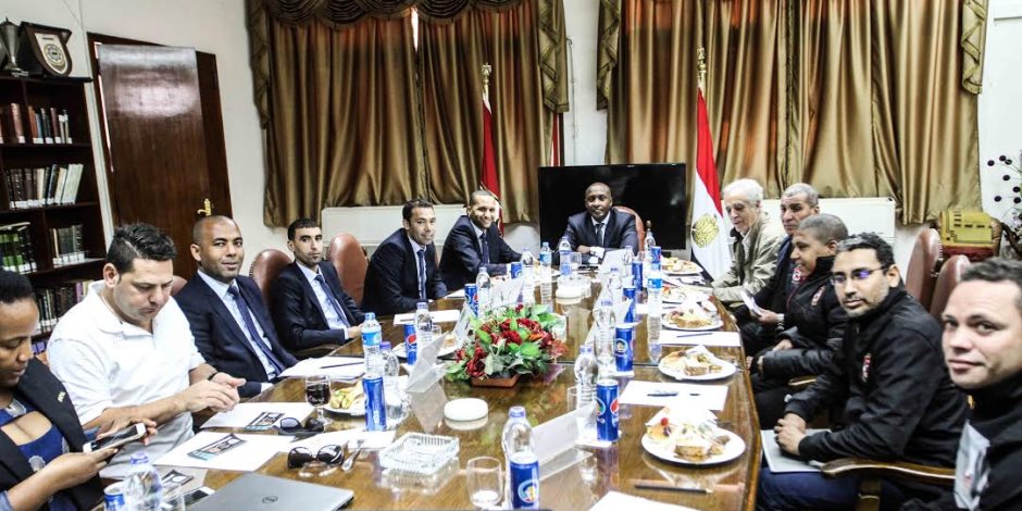 الداخلية ترفض زيادة عدد جماهير الأهلي أمام بطل جنوب أفريقيا الداخلية ترفض زيادة عدد جماهير الأهلي أمام بطل جنوب أفريقيا
