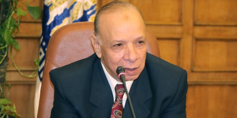 محافظ القاهرة يتفقد سير امتحانات الشهادة الإعدادية بمدرسة قصر الدوبارة 