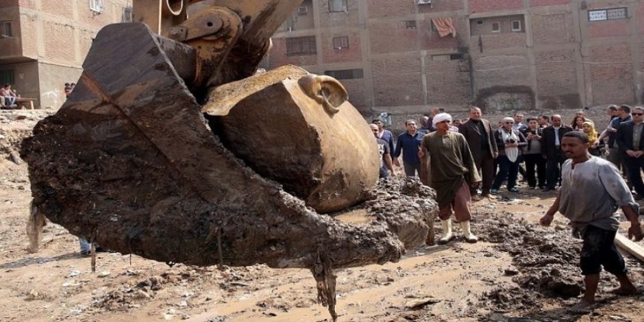 الآثار: خالد العناني يتفقد تمثال رمسيس بالمطرية