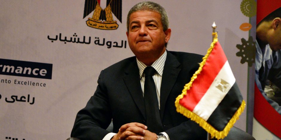 وزير الرياضة يتابع استعدادات استاد الإسكندرية لإستضافة البطولة العربية 