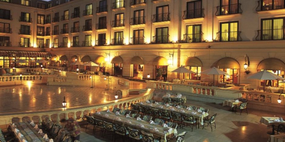 مستثمرو السياحة يرفضون فرض رسوم جديدة على "المشايات" داخل الفنادق بالبحر الأحمر