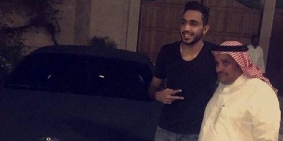 بالفيديو.. كهربا يتسلم سيارته بنتلي بالفيديو.. كهربا يتسلم سيارته بنتلي