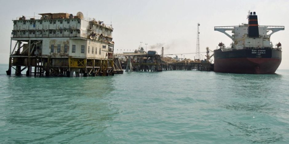 قوات بحرية وبرية وجوية ليبية تتقدم لتحرير ميناء رأس لانوف بالهلال النفطي