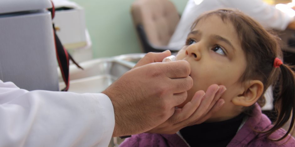 بتكلفة ٣٠ مليون جنيه.. «الصحة» تطلق حملة للتطعيم ضد شلل الأطفال
