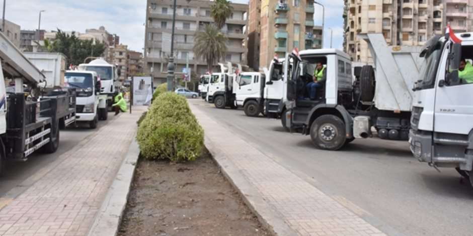 حملة لرفع كفاءة النظافة بميدان سفنكس بالعجوزة