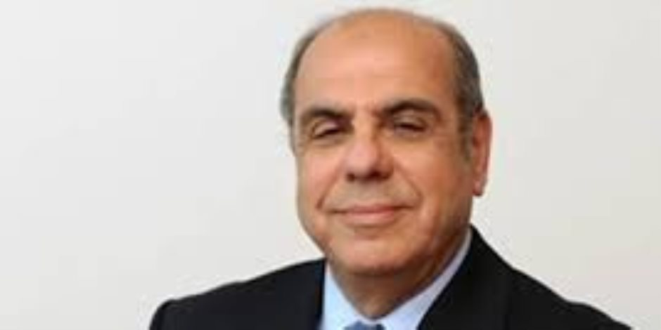 خير الدين زطشي يطيح بروراوة من رئاسة الإتحاد الجزائرى خير الدين زطشي يطيح بروراوة من رئاسة الإتحاد الجزائرى