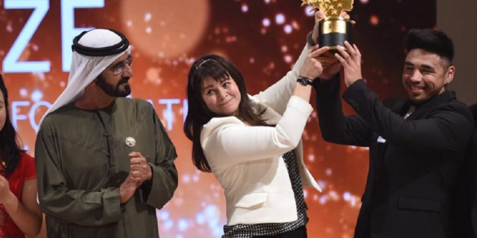 الإمارات تمنح «سيدة الجليد» جائزة «أفضل معلمة في العالم» (صور) الإمارات تمنح «سيدة الجليد» جائزة «أفضل معلمة في العالم» (صور)