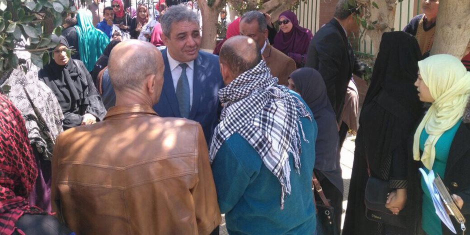 نائب وزير الإسكان يشارك في مبادرة «أهالينا» لسكان العشوائيات بالسويس نائب وزير الإسكان يشارك في مبادرة «أهالينا» لسكان العشوائيات بالسويس