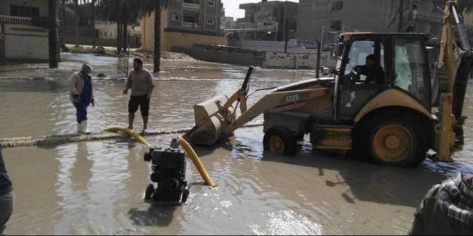 انفجار ماسورة مياه بمدينة نصر .. وكثافات مرورية بالمنطقة