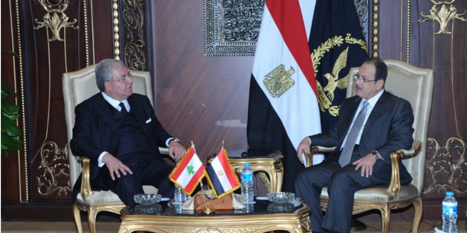 وزير الداخلية يستقبل نظيره اللبناني لبحث أوجه التعاون