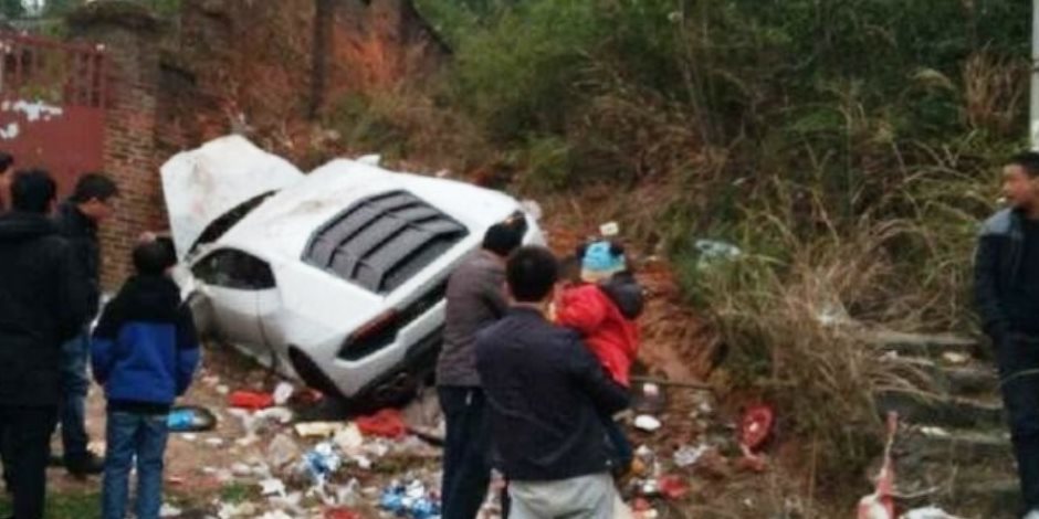 حادث طريف لـ«لامبورجيني هوراكان» في الصين