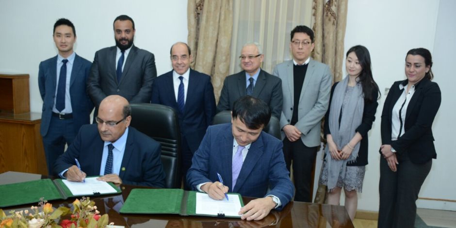 تعاون بين «الإنتاج الحربي» وكوريا في مجال تصنيع ألواح الطاقة الشمسية تعاون بين «الإنتاج الحربي» وكوريا في مجال تصنيع ألواح الطاقة الشمسية