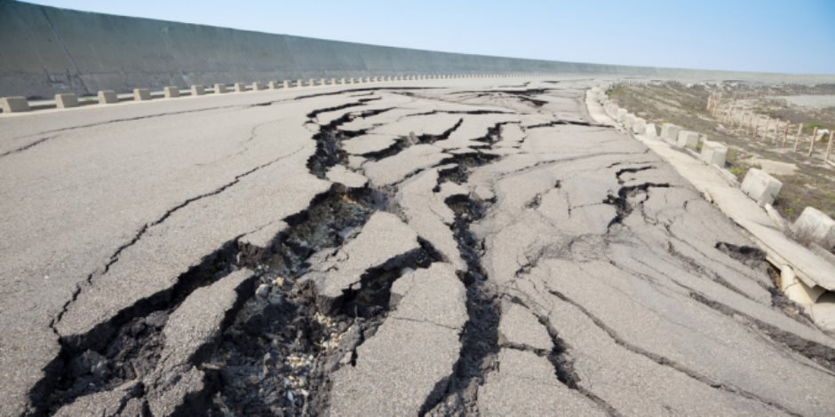 أقوى زلزلال منذ 25 عاما يضرب الولاية الأمريكية.. تفاصيل ليلة الرعب في كاليفورنيا 
