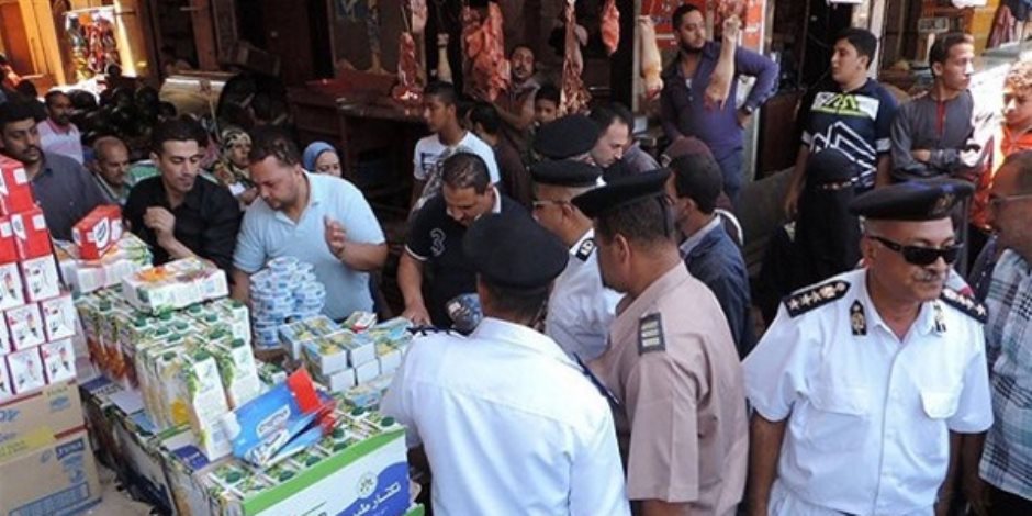 ضبط 10 قضايا تموينية في حملة مكبرة بأسوان