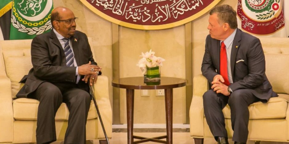 العاهل الأردني يستقبل «البشير» لحضور القمة العربية 