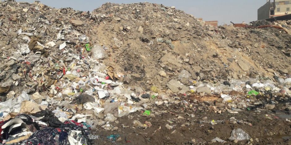 جهاز شئون البيئة يدعو رجال الأعمال للاستثمار في القمامة