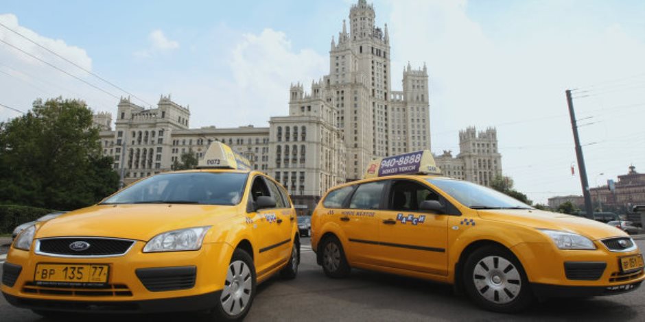سيارات الأجرة في «بطرسبرج» تنقل مصابي حادث انفجار المترو مجانا