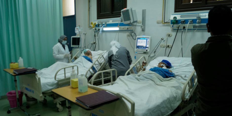 التحقيق مع المسؤولين عن تشخيص «أزمة قلبية» لشهداء حادث المنيا