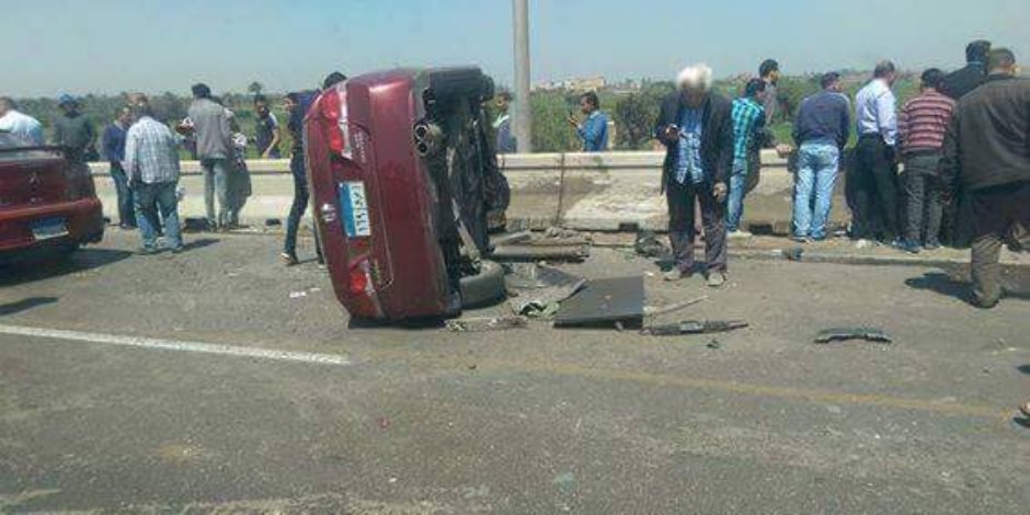 مصرع ضابط وسائق وإصابة 2 آخرين في تصدادم  سيارة  بعمود إنارة بطريق الإسماعيلية الصحراوي 