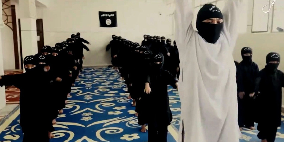 أطفال داعش.. إرهابيو «الجيل الثاني» خطر جديد يهدد العالم