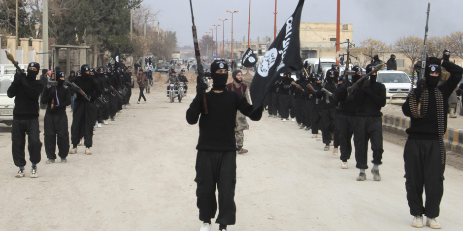 بعد إعلان العبادي نهاية داعش.. العراق تحبط محاولة تسلل للتنظيم
