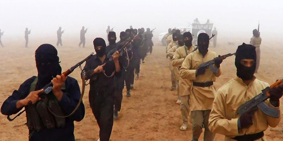 النائب العام يدرج 50 قياديا بـ«داعش» على قوائم الممنوعين من السفر
